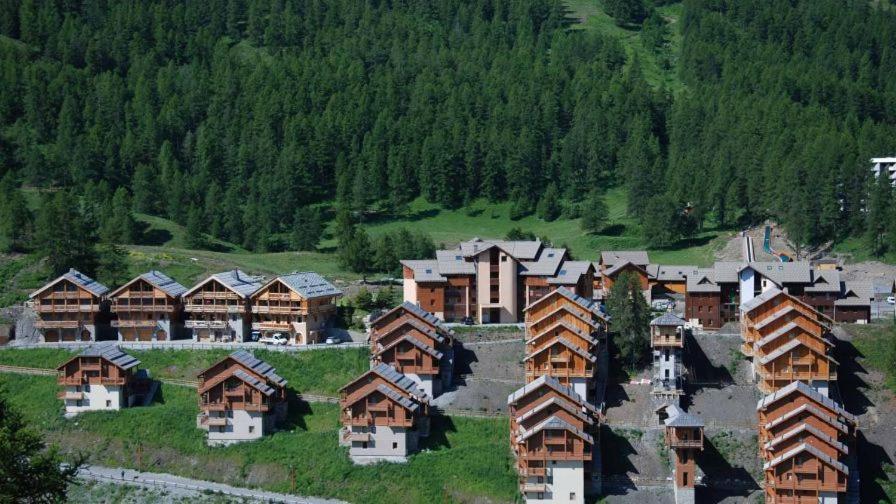 Апартаменти Appt Le Hameau Des Rennes 4 Etoiles Pieds Des Pistes Piscine Interieure Exterieure Вар Екстер'єр фото